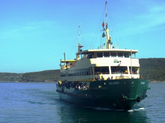 Ferry between Manly and Sydney