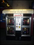 Flower bouquet vending machine