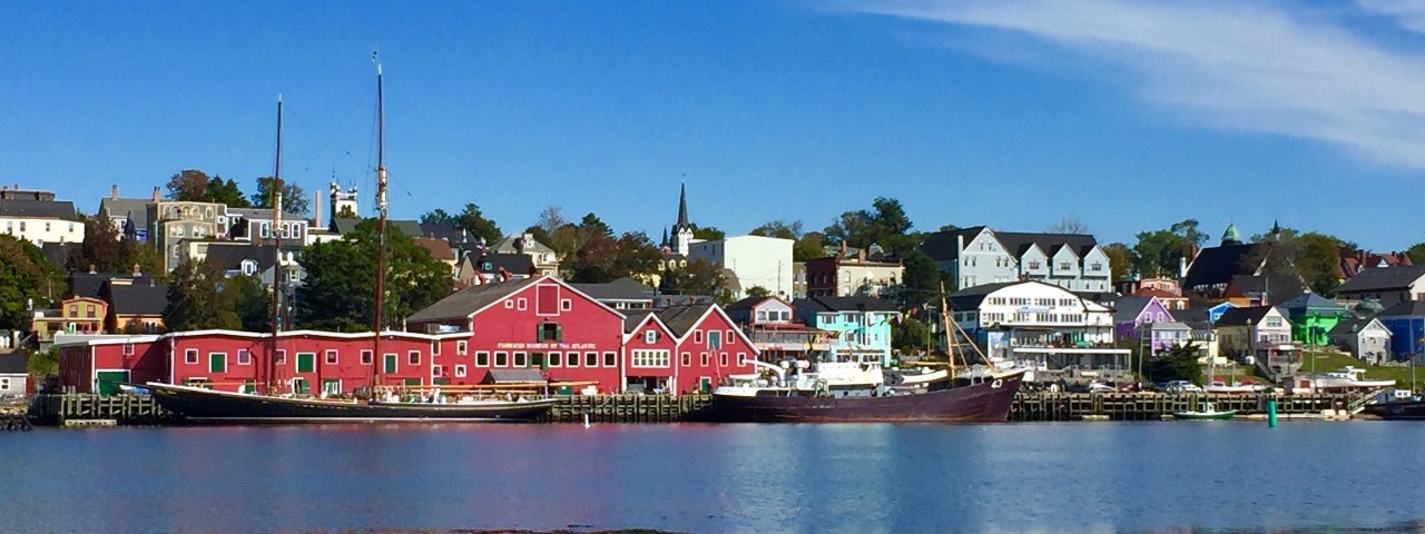 Lunenburg - Bluenose II in front of red building