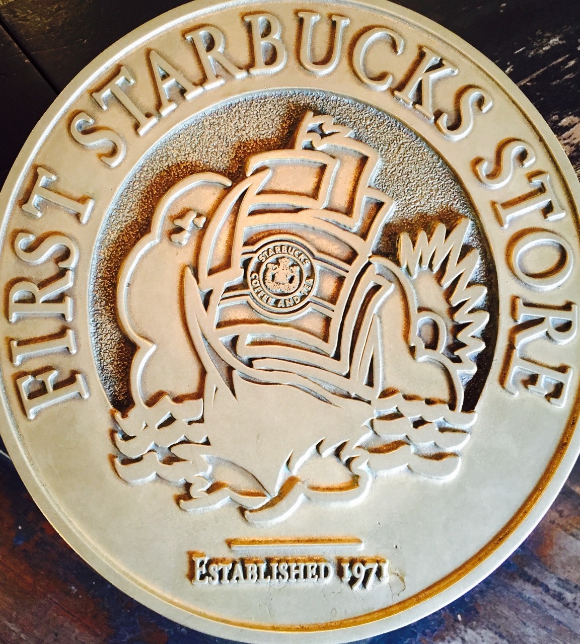 The Starbuck plaque inside the first store