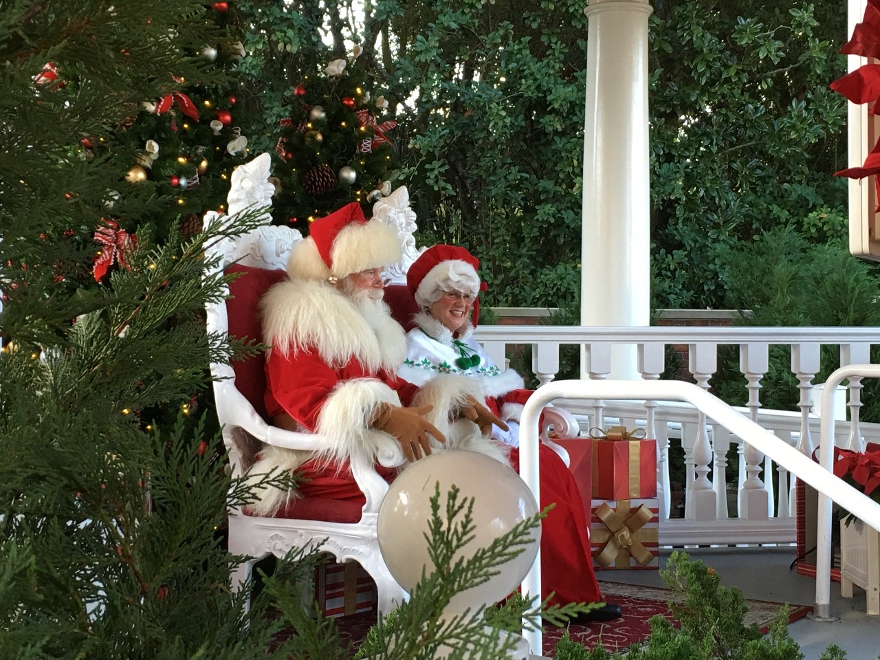 Santa & Mrs. Clause at Epcot